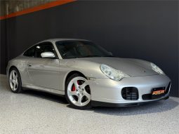PORSCHE CARRERA 4S